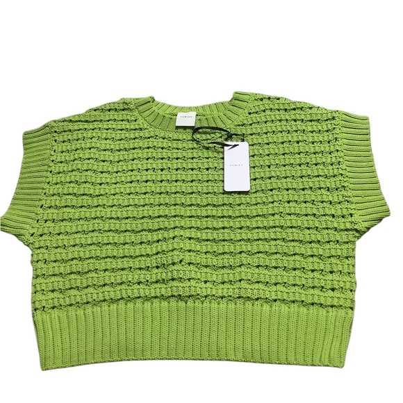 Varley Tops - Barley NWT Green Knit Sweater short sleeve